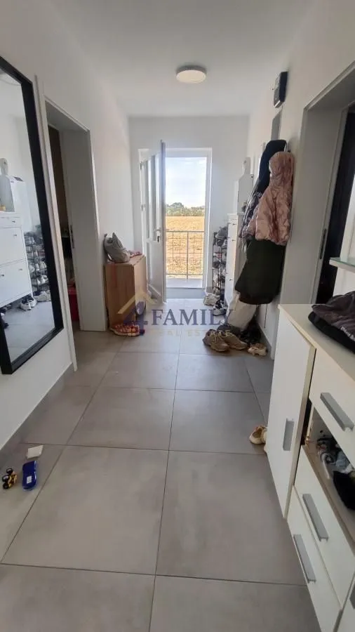 Prodaja, trosoban stan, 87m², Batajnica, Beograd