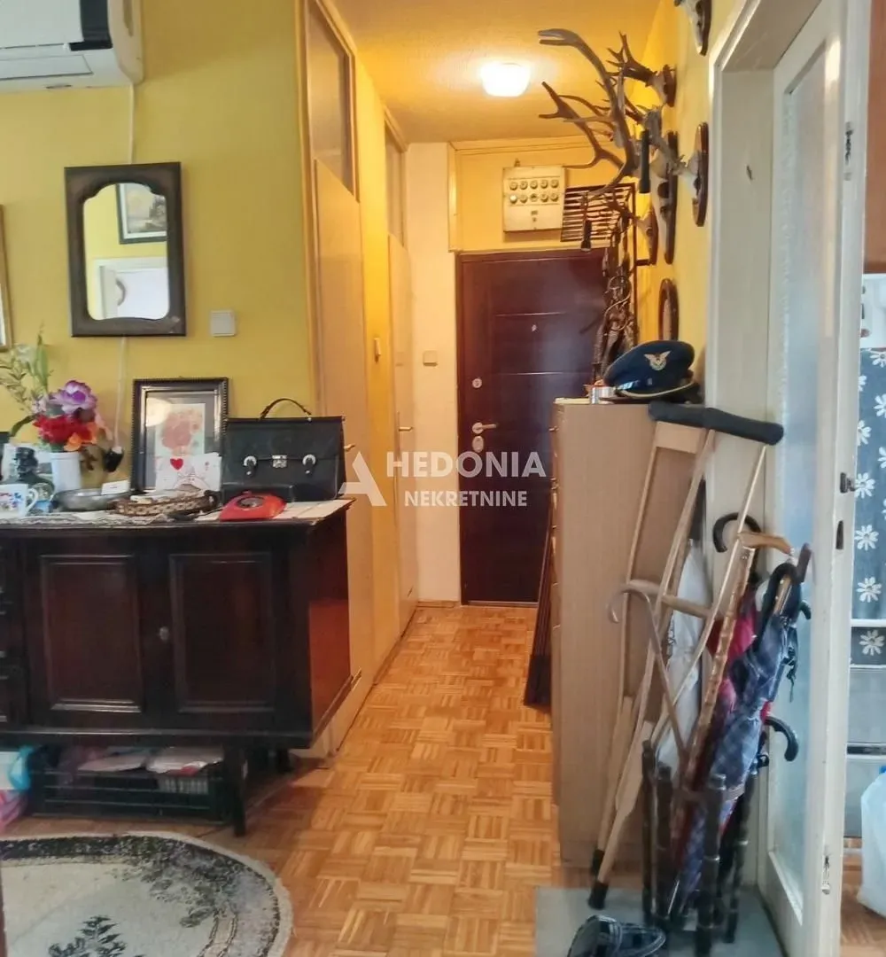 Prodaja, dvosoban stan, 115m², Novi Beograd Blok 70, Novi Beograd Sve Podlokacije