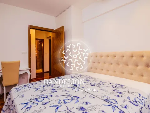 Izdavanje, četvorosoban stan, 130m², Centar, Podgorica - image 23