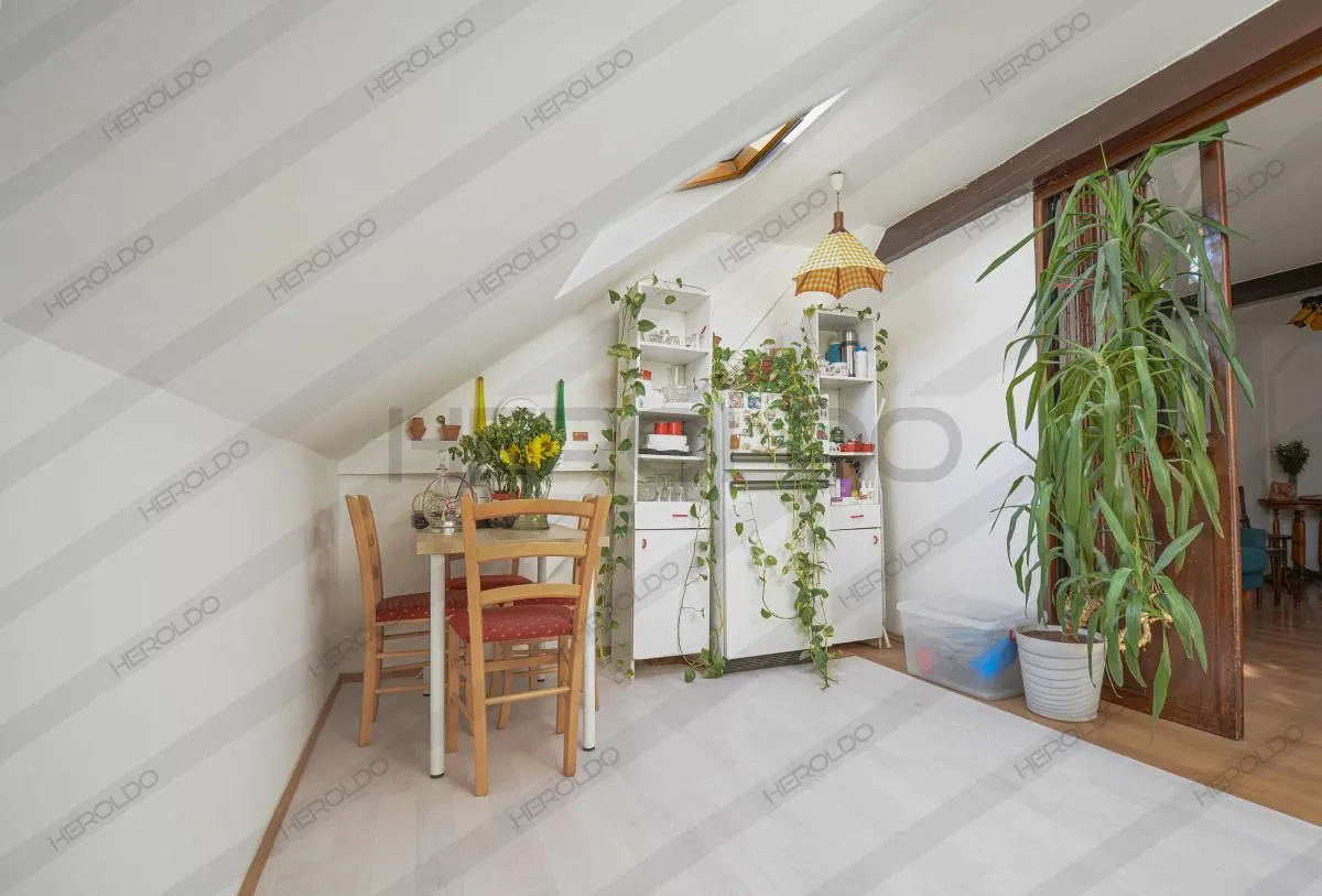 Prodaja, četvorosoban stan, 96m², Savski Venac, Beograd