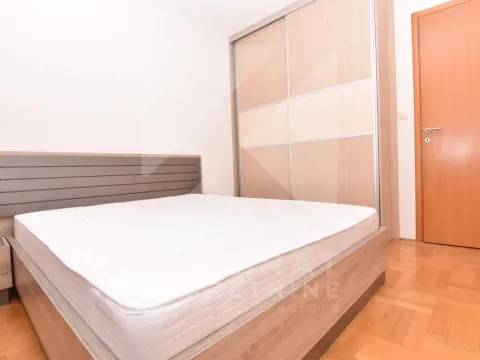 Izdavanje, dvosoban stan, 67m², Stari Aerodrom, Podgorica - image 6