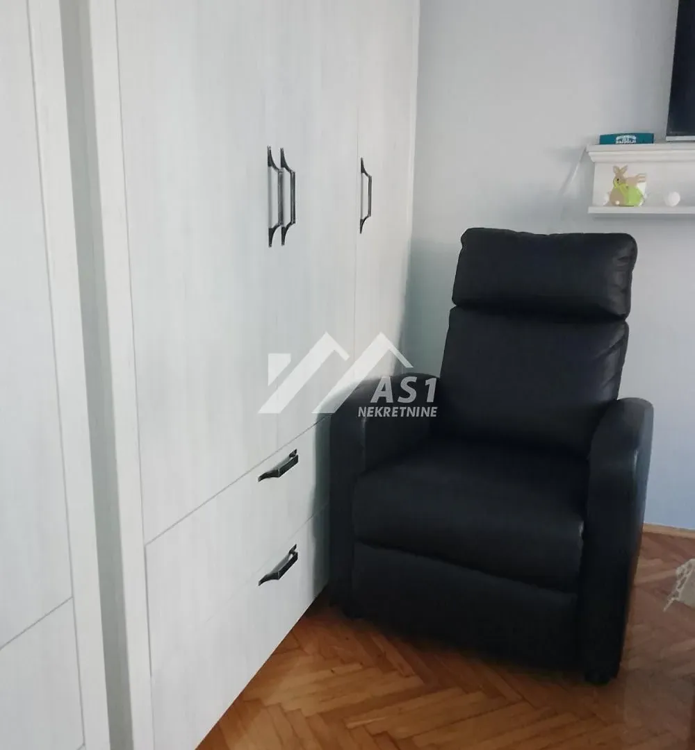 Prodaja, jednosoban stan, 35m², Detelinara, Novi Sad Sve Podlokacije