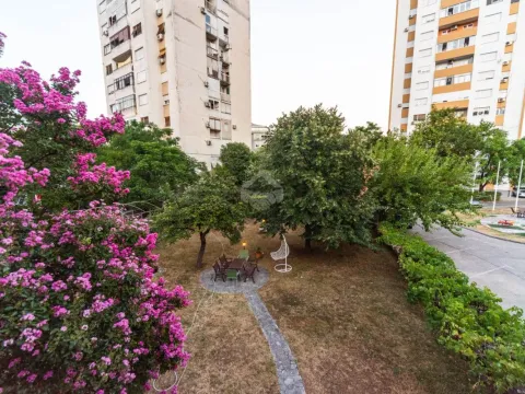 Izdavanje, trosoban stan, 145m², Preko Morače, Podgorica - image 16