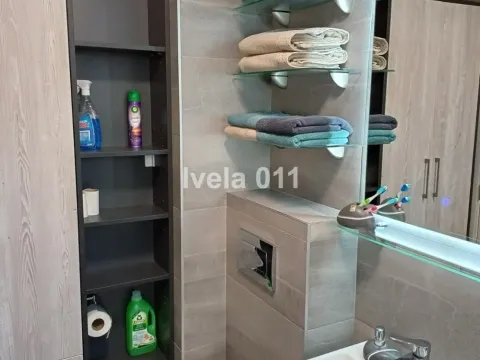 Izdavanje, dvosoban stan, 43m², Zemun Centar, Zemun Sve Podlokacije - image 15