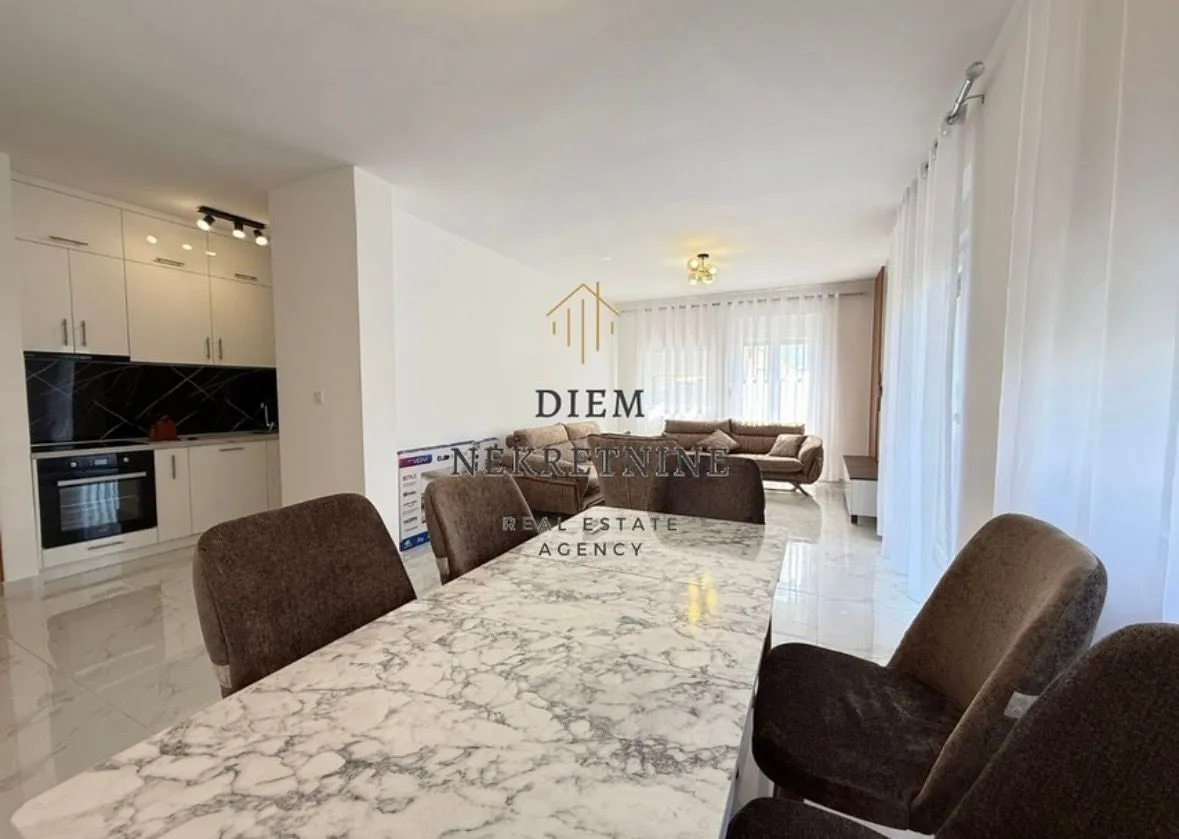 Rent, two bedroom apartment, 76m², Central Point, Podgorica