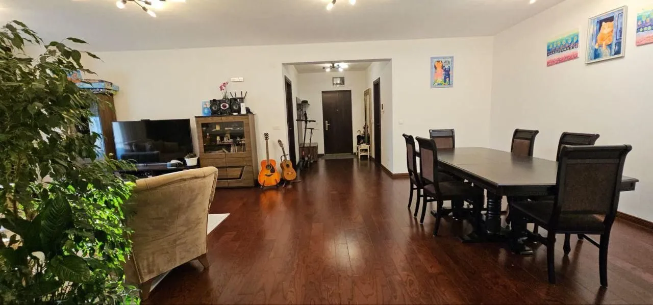 Prodaja, trosoban stan, 151m², Bar, Crna Gora