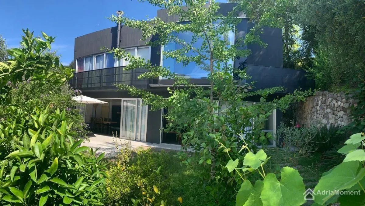 Sale, house, 350m², Prijevor, Budva