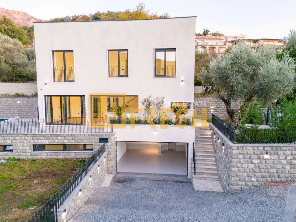 Sale, house, 240m², Budva, Crna Gora