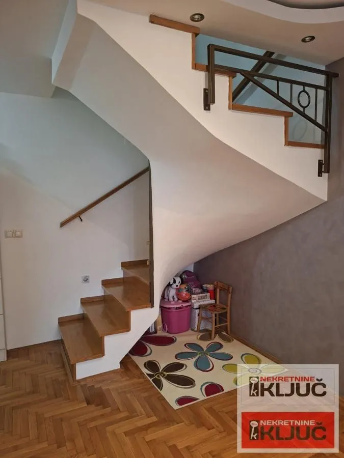 Prodaja, trosoban stan, 70m², Nova Detelinara, Novi Sad Sve Podlokacije