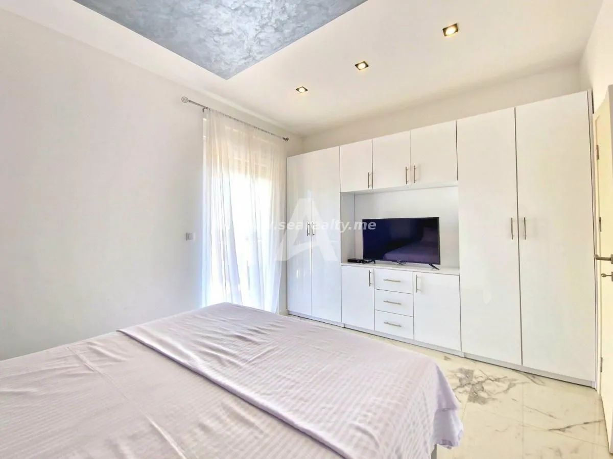 Rent, house, 300m², Krimovica, Kotor