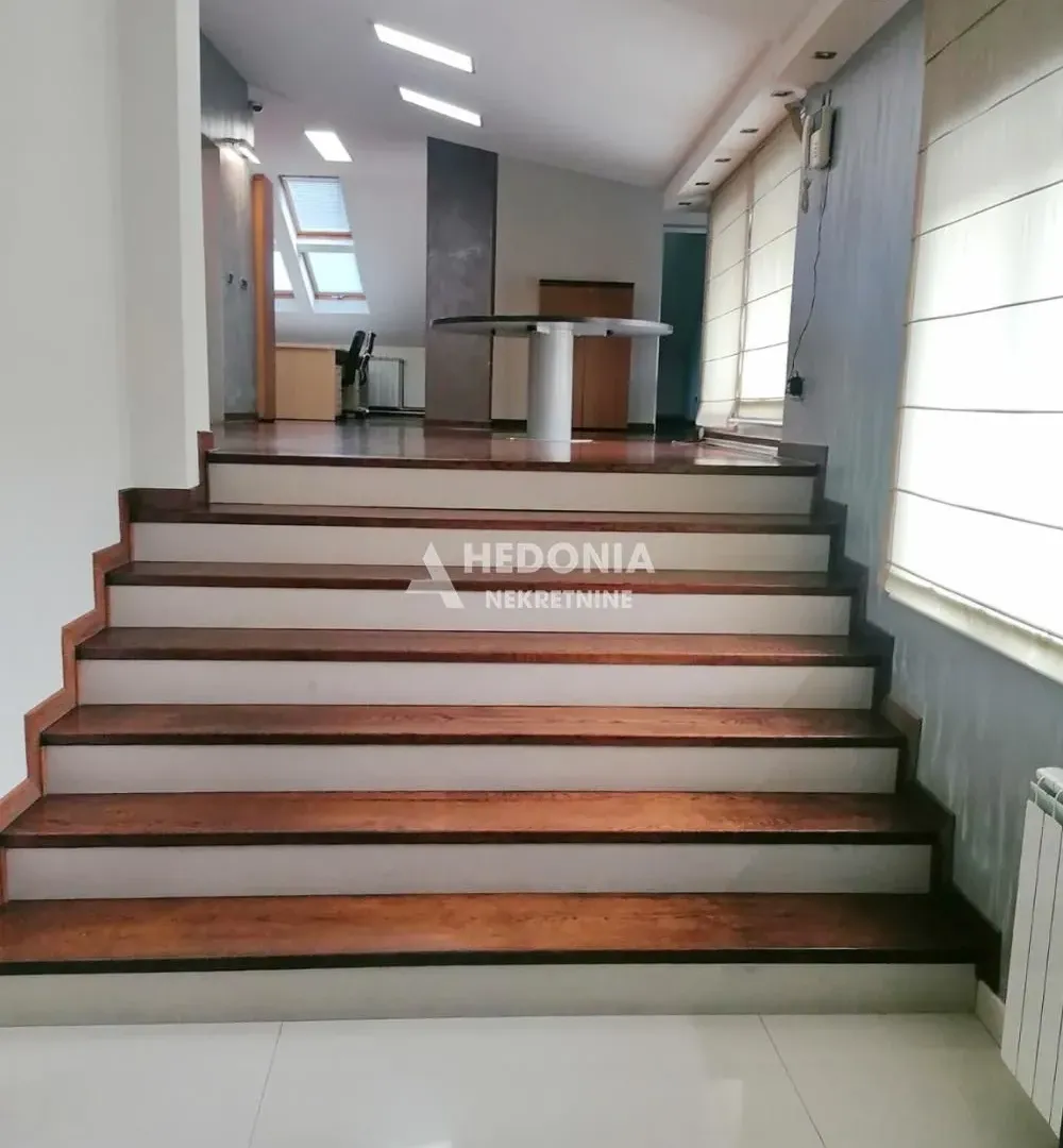 Rent, office space, 600m², Zemun Centar, Zemun Sve Podlokacije