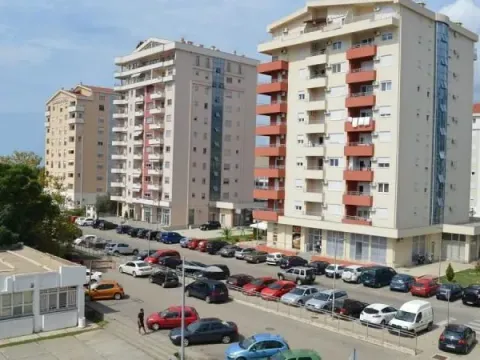 Prodaja, trosoban stan, 106m², Bar, Crna Gora - image 10