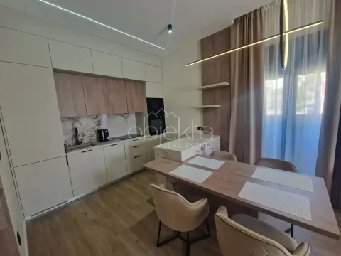 Izdavanje, stan, 58m², Tivat, Crna Gora - image 2