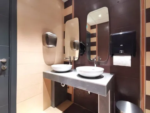 Rent, office space, 77m², Centar, Podgorica - image 12