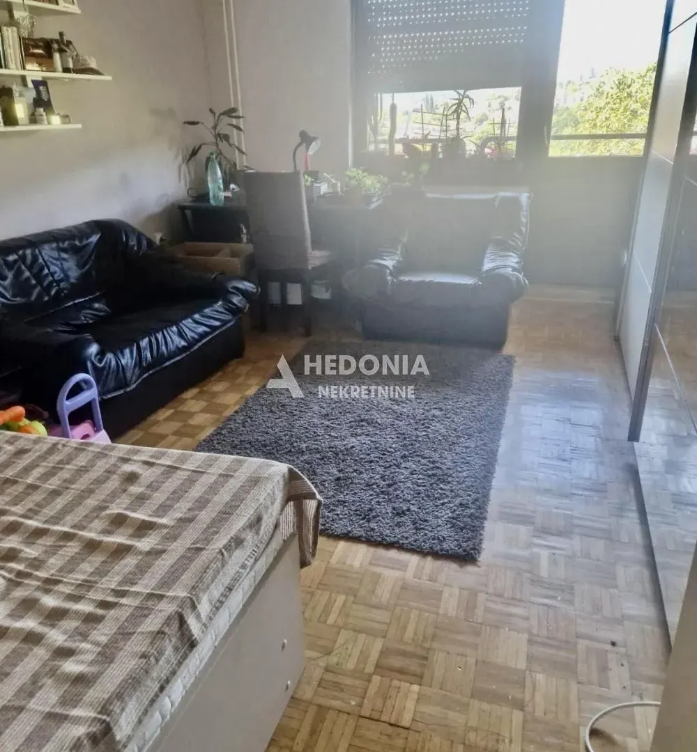Sale, three bedroom apartment, 115m², Kanarevo Brdo, Beograd
