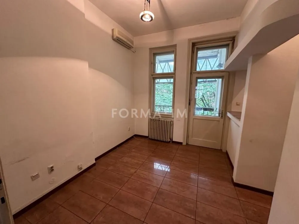 Izdavanje, stan, 305m², Kalenić Pijaca, Vračar Sve Podlokacije