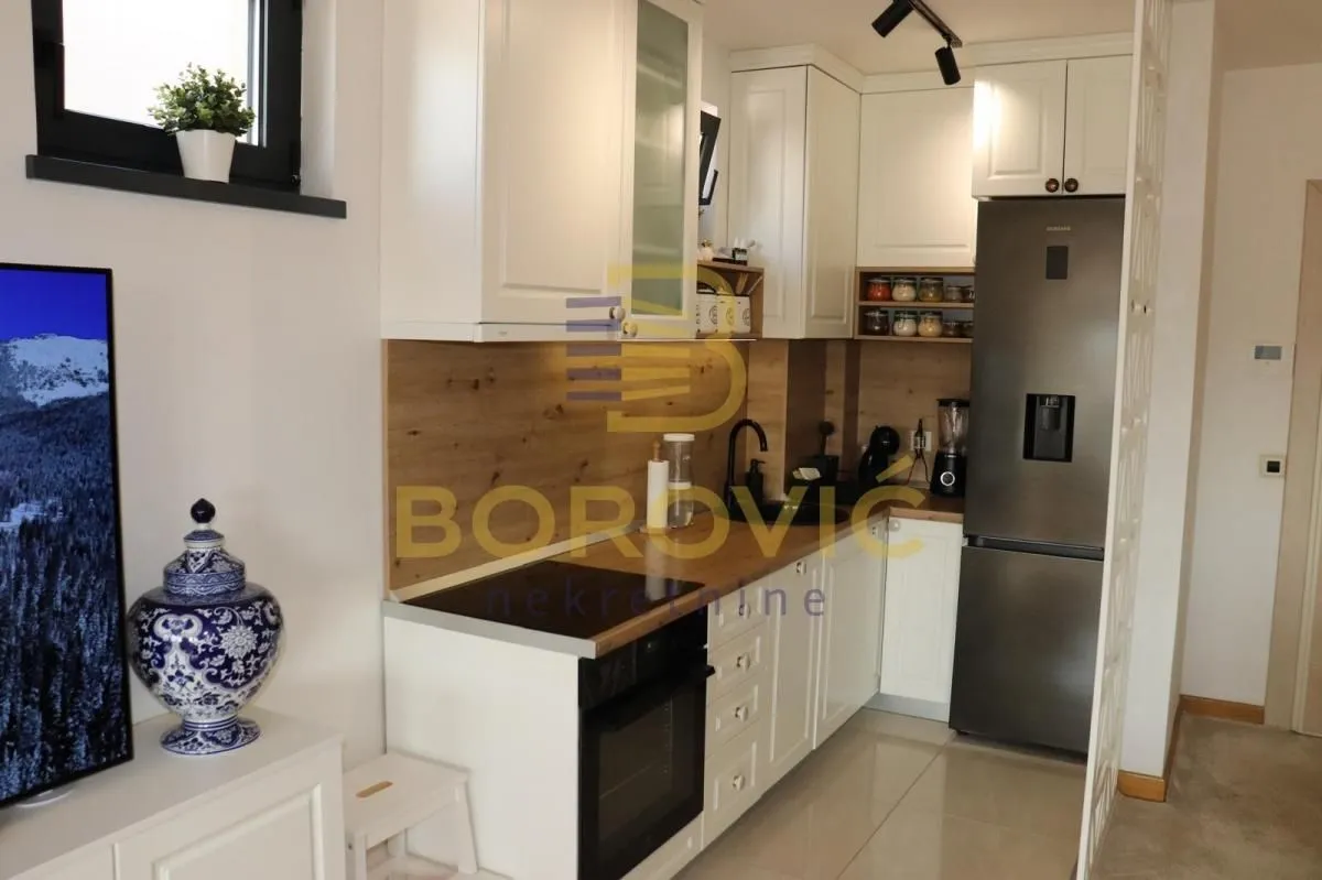 Prodaja, četvorosoban stan, 103m², Voždovac Sve Podlokacije, Beograd