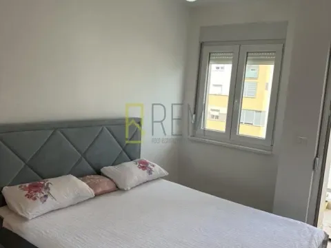 Rent, one bedroom apartment, 43m², City Kej, Podgorica - image 8