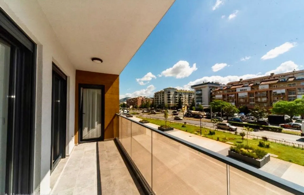 Izdavanje, dvosoban stan, 72m², Stari Aerodrom, Podgorica