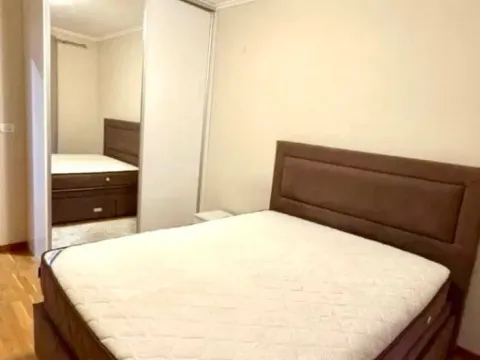 Izdavanje, jednosoban stan, 55m², City Kvart, Podgorica - image 8