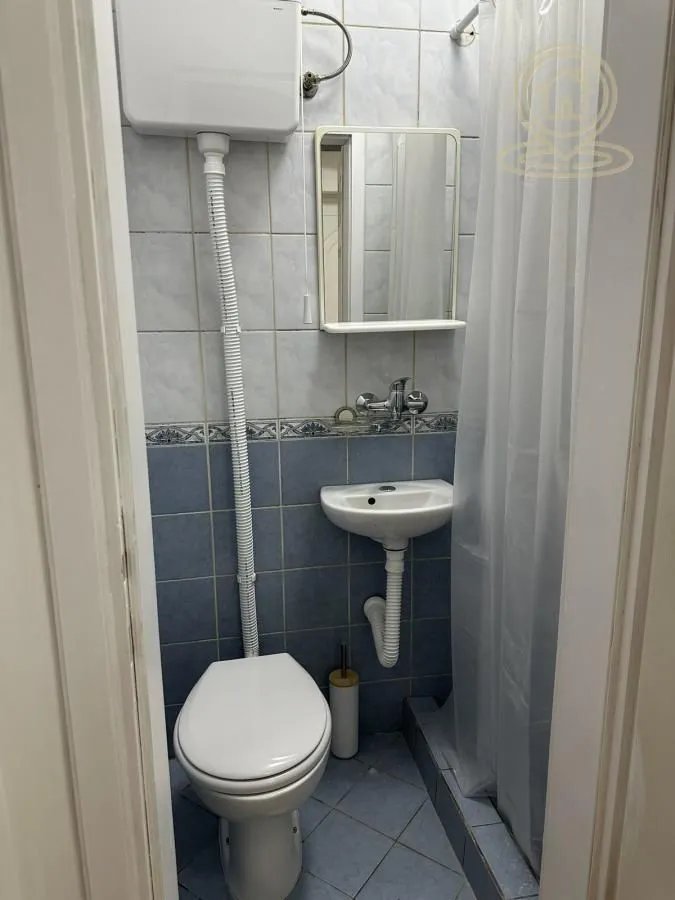Izdavanje, trosoban stan, 52m², Grbavica, Novi Sad Sve Podlokacije