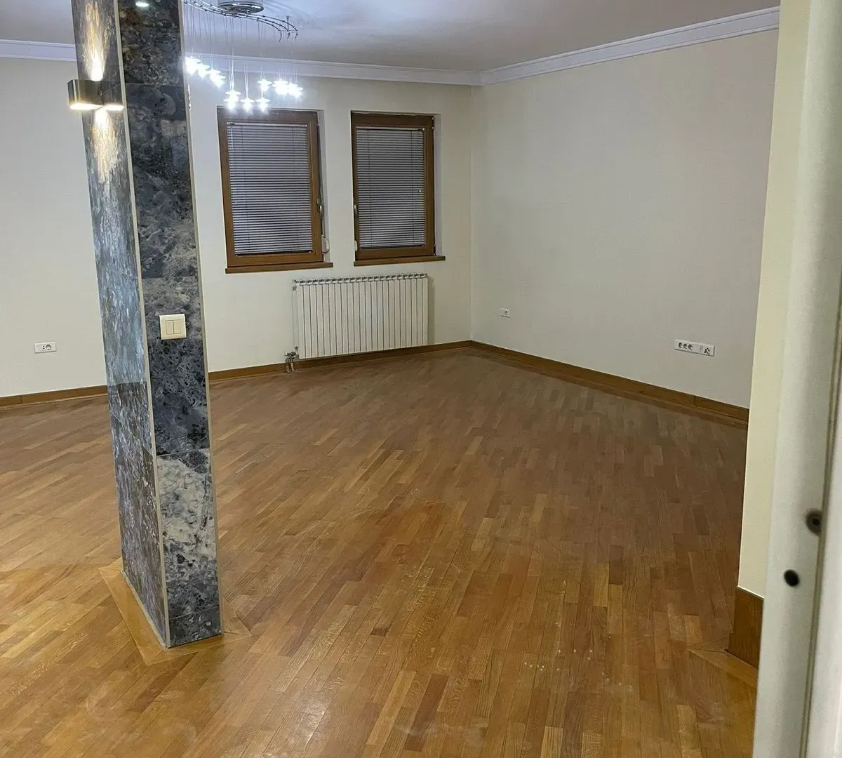 Rent, three bedroom apartment, 120m², Savski Venac, Beograd