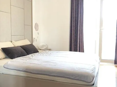 Rent, one bedroom apartment, 67m², Budva, Crna Gora - image 6