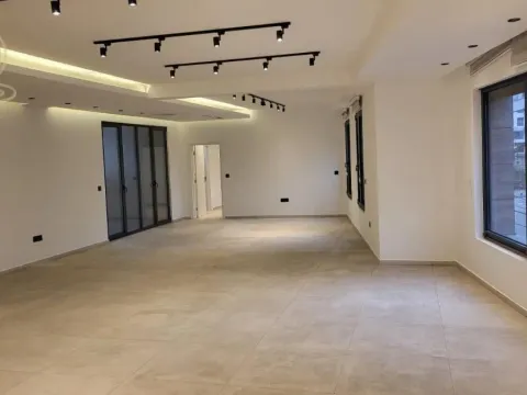 Rent, office space, 142m², Čubura, Beograd - image 3