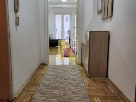 Izdavanje, dvosoban stan, 45m², Centar, Novi Sad - image 7