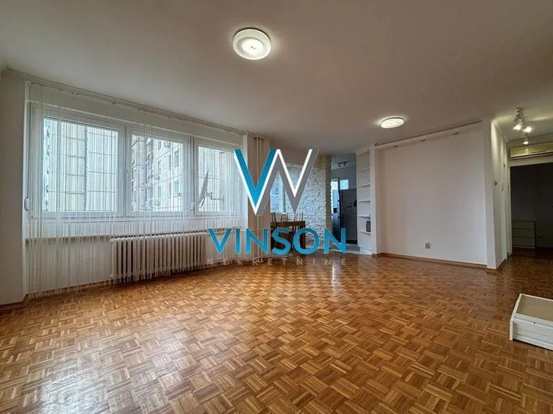 Prodaja, dvosoban stan, 60m², Bulevar Oslobodjenja, Novi Sad Sve Podlokacije