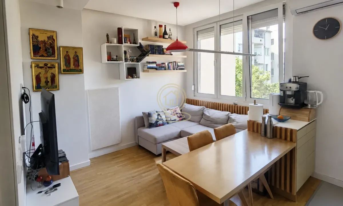 Rent, three bedroom apartment, 56m², Stari Grad, Beograd
