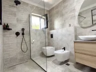 Izdavanje, kuća, 330m², Centar, Tivat - image 7