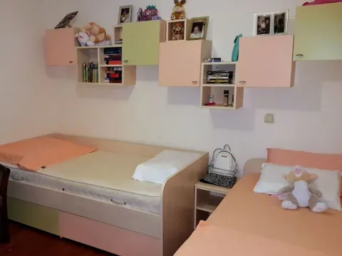 Izdavanje, dvosoban stan, 81m², Pržno, Budva - image 9