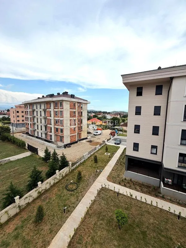 Izdavanje, dvosoban stan, 64m², Tološi, Podgorica