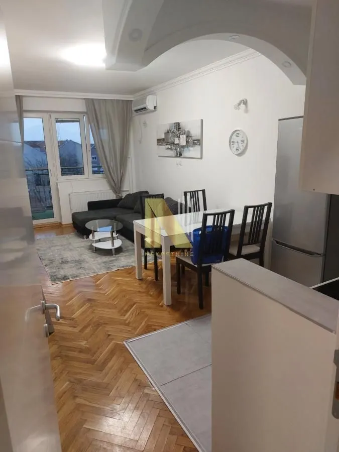Izdavanje, dvosoban stan, 47m², Socijalno, Novi Sad Sve Podlokacije