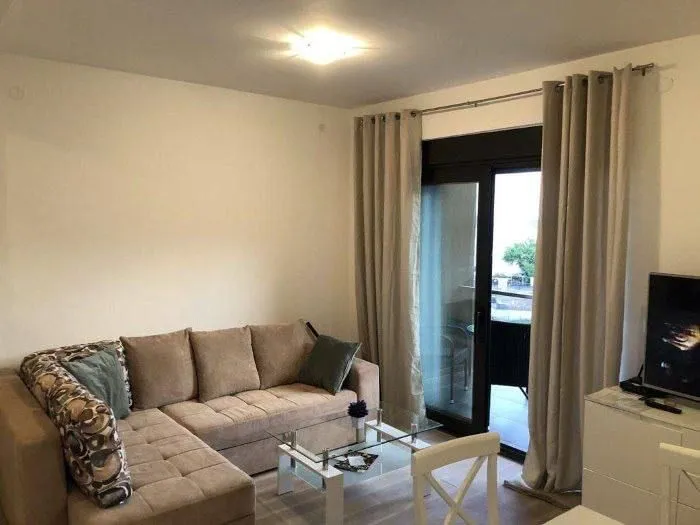 Rent, one bedroom apartment, 45m², Centar, Budva