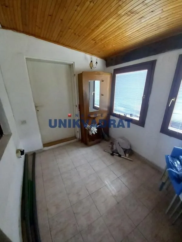 Prodaja, trosoban stan, 88m², Petlovo Brdo, Beograd