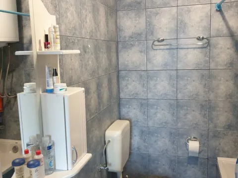 Rent, one bedroom apartment, 50m², Seljanovo, Tivat - image 11