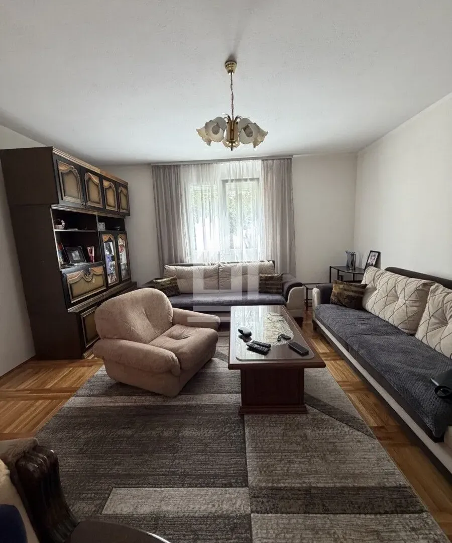 Prodaja, kuća, 187m², Zlatica, Podgorica