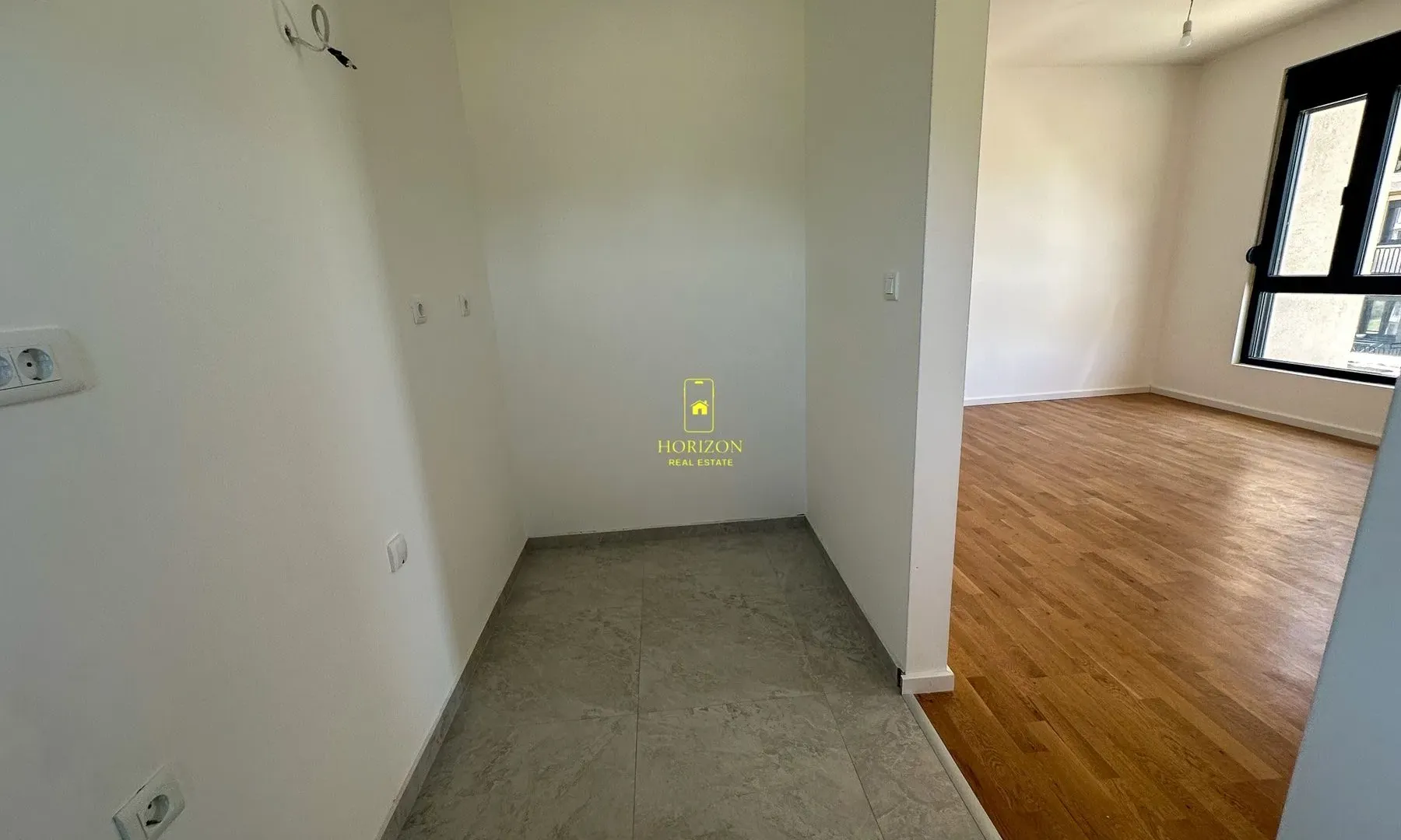 Prodaja, dvosoban stan, 64m², Tološi, Podgorica