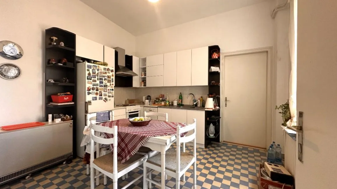 Sale, four bedroom apartment, 115m², Stari Grad, Beograd