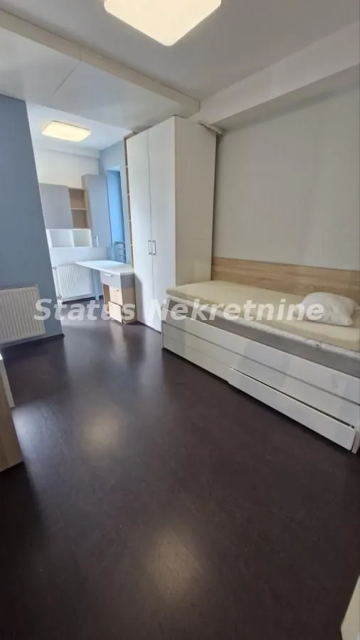 Izdavanje, četvorosoban stan, 116m², Novi Sad, Srbija