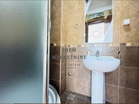 Sale, four bedroom apartment, 200m², Preko Morače, Podgorica - image 10