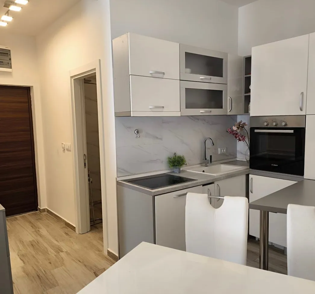 Prodaja, garsonjera, 35m², Bečići, Budva