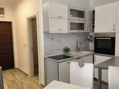 Prodaja, garsonjera, 35m², Bečići, Budva - image 1