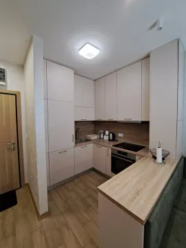 Rent, one bedroom apartment, 47m², Budva, Crna Gora - image 8