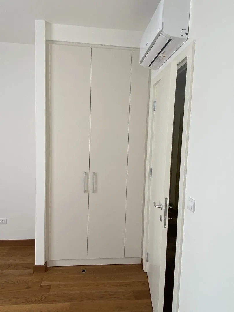 Izdavanje, trosoban stan, 121m², Savski Venac, Beograd