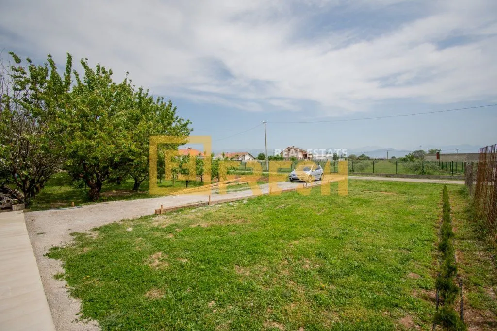 Rent, house, 110m², Kokoti, Podgorica