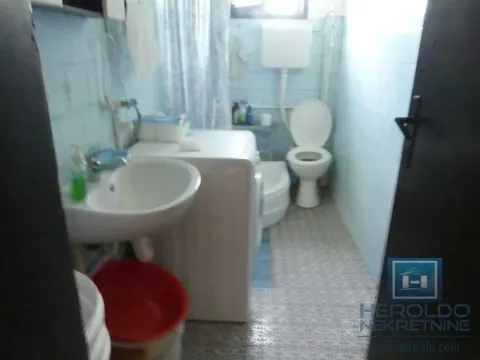 Prodaja, kuća, 150m², Bunar, Jagodina - image 15