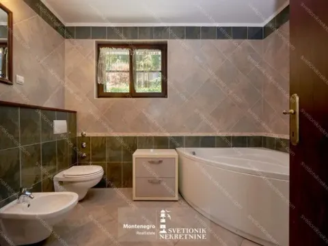 Sale, house, 235m², Kostanjica, Kotor - image 7